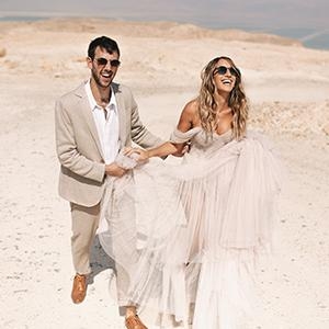 דסטיניישן וודינג, במדבר: החתונה של קרן וגלרון