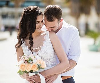 יוון פינת תל אביב: החתונה של עמיחי ושירן