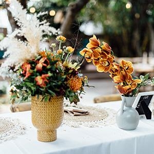12 עיצובי שולחן היסטריים לחתונה שלכן
