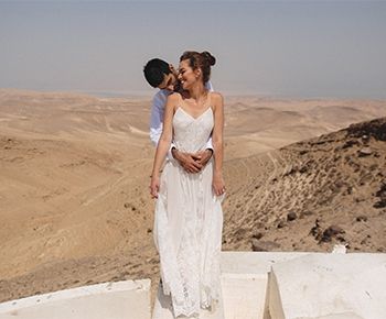 כשמעצבת שמלות מתחתנת: פסטיבל החתונה המדברי של ניצן קריספיל