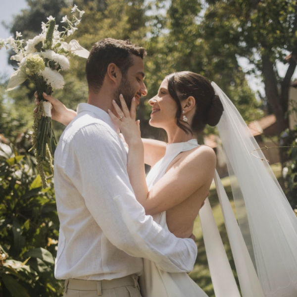 חגיגה בשטח הקיבוץ: החתונה של ענבר ורועי