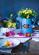 ילדות הפרחים: שולחן פרחוני מושלם