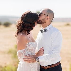 עם 40 איש וסטייל אקלקטי: חתונת החצר המקסימה של נופר ואבנר